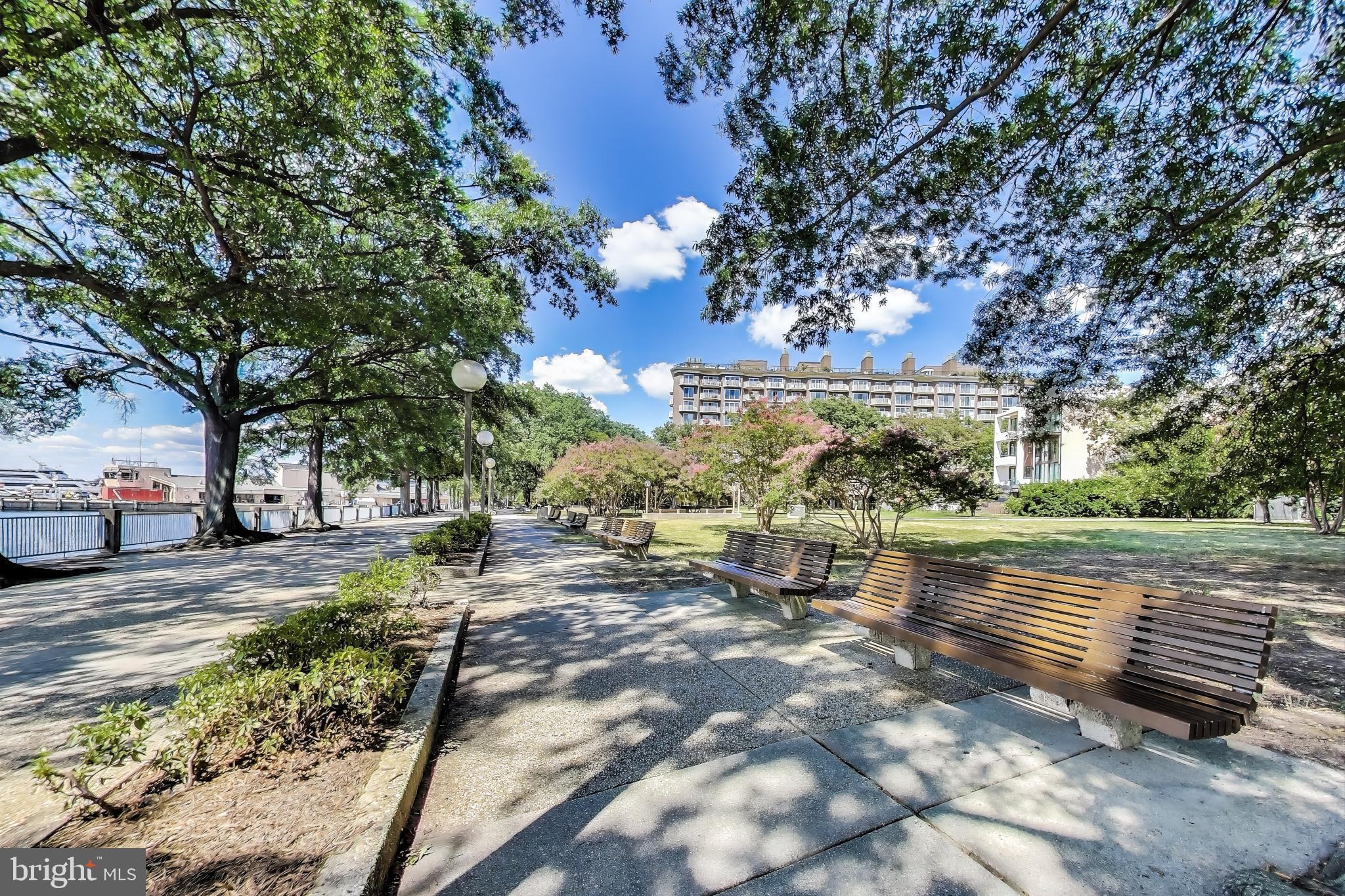 1435 4TH STREET SW B609