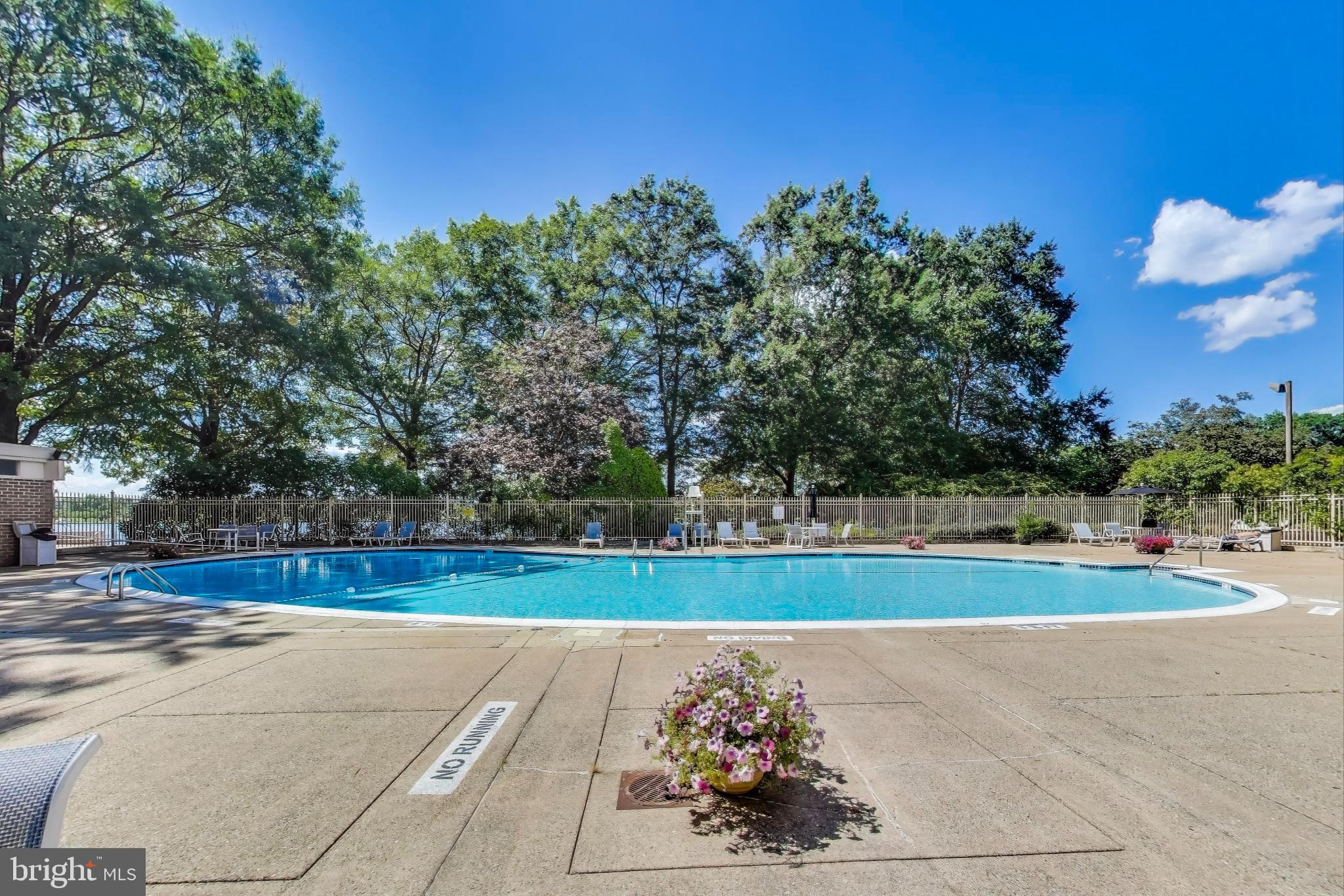 1435 4TH STREET SW B609