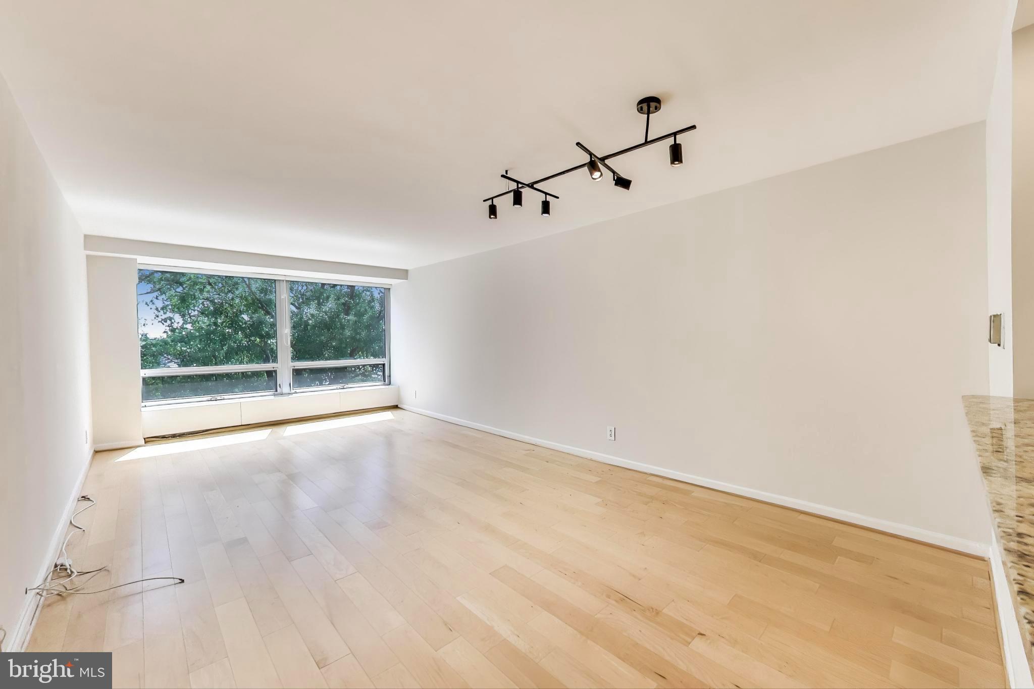 1435 4TH STREET SW B609