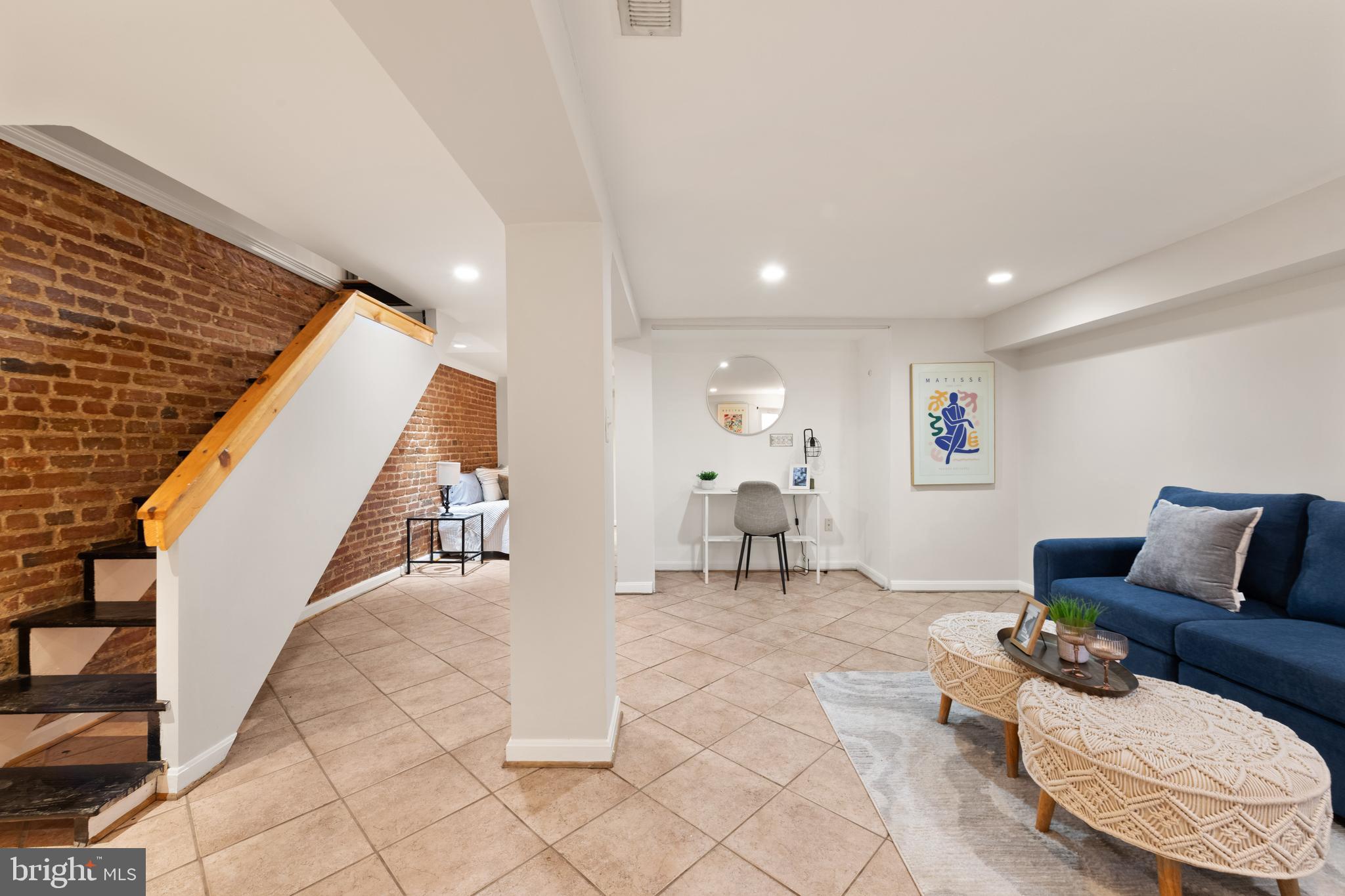 1427 MORSE STREET NE