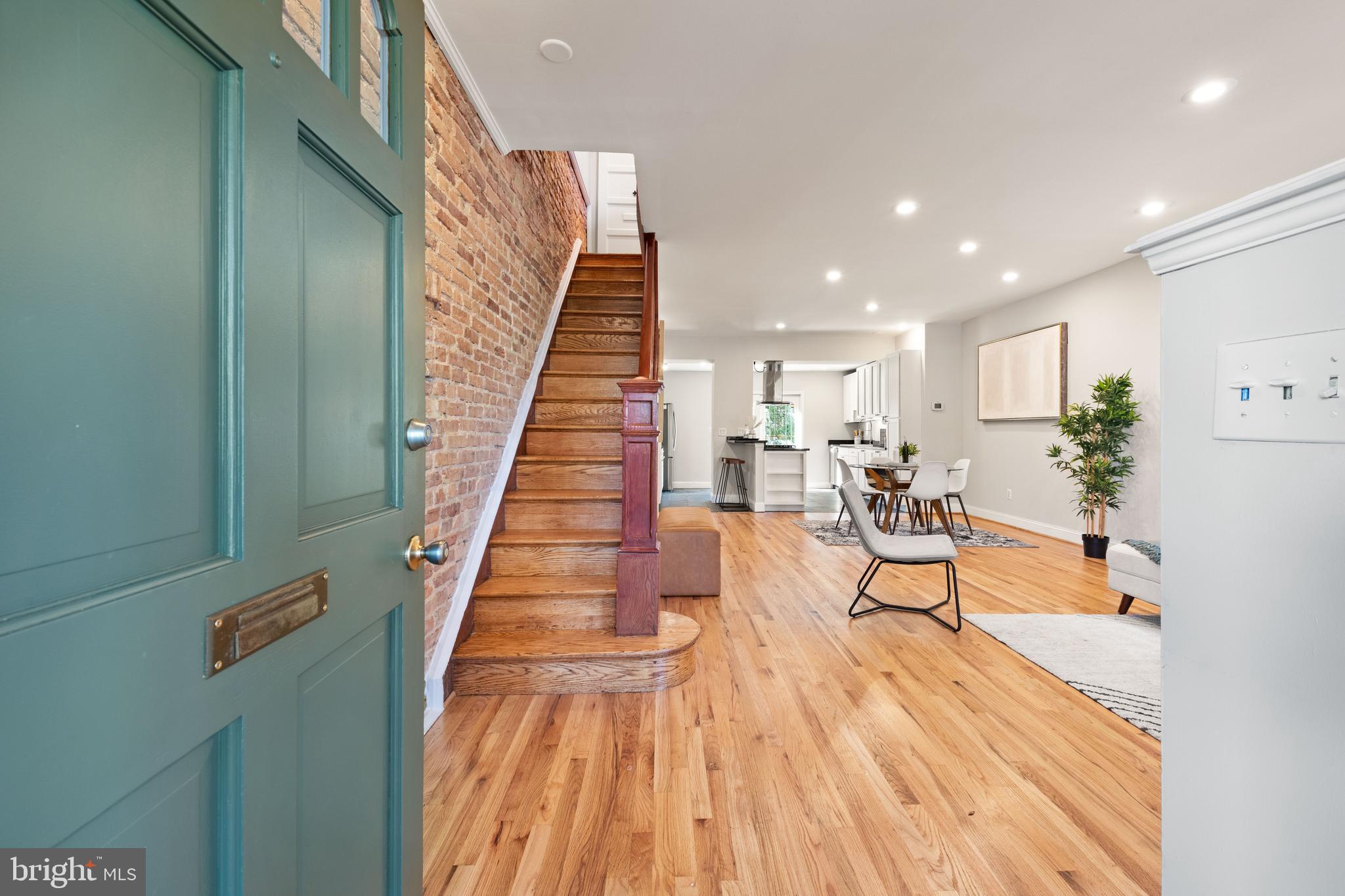 1427 MORSE STREET NE