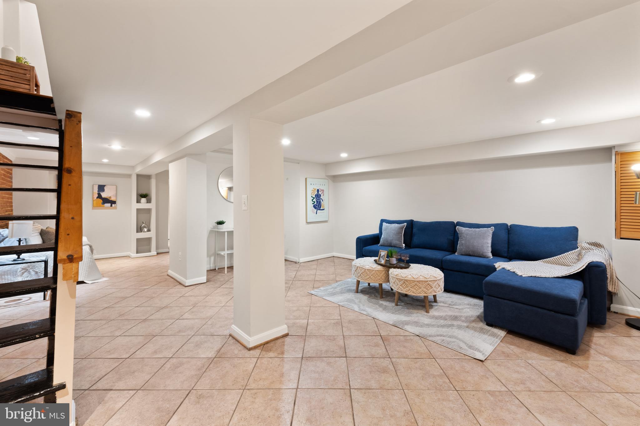 1427 MORSE STREET NE