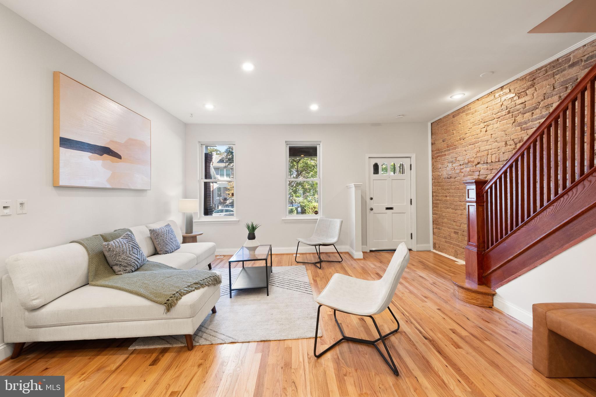 1427 MORSE STREET NE