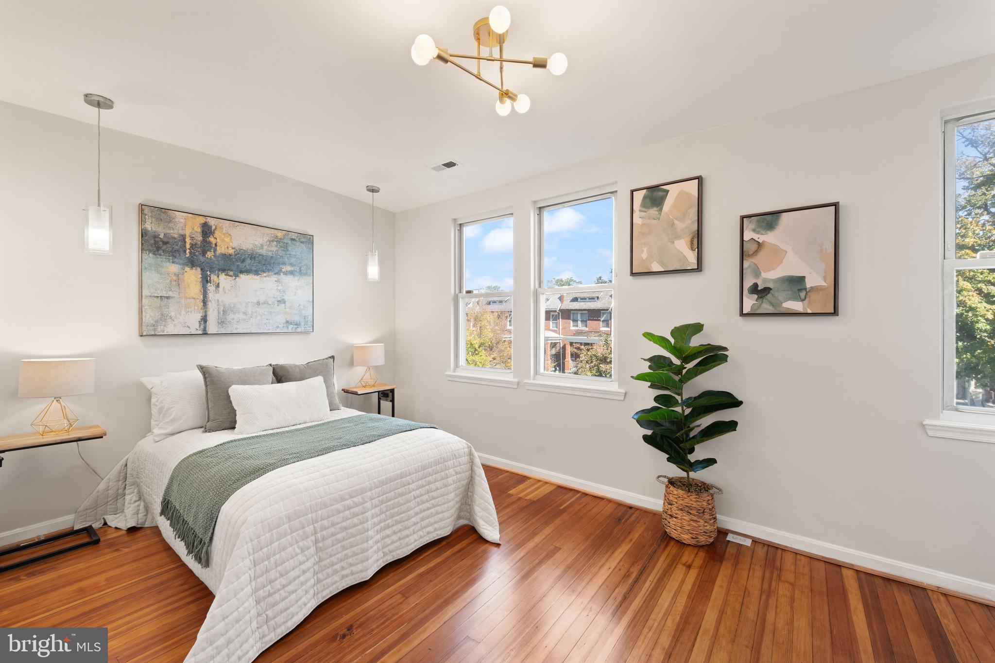 1427 MORSE STREET NE