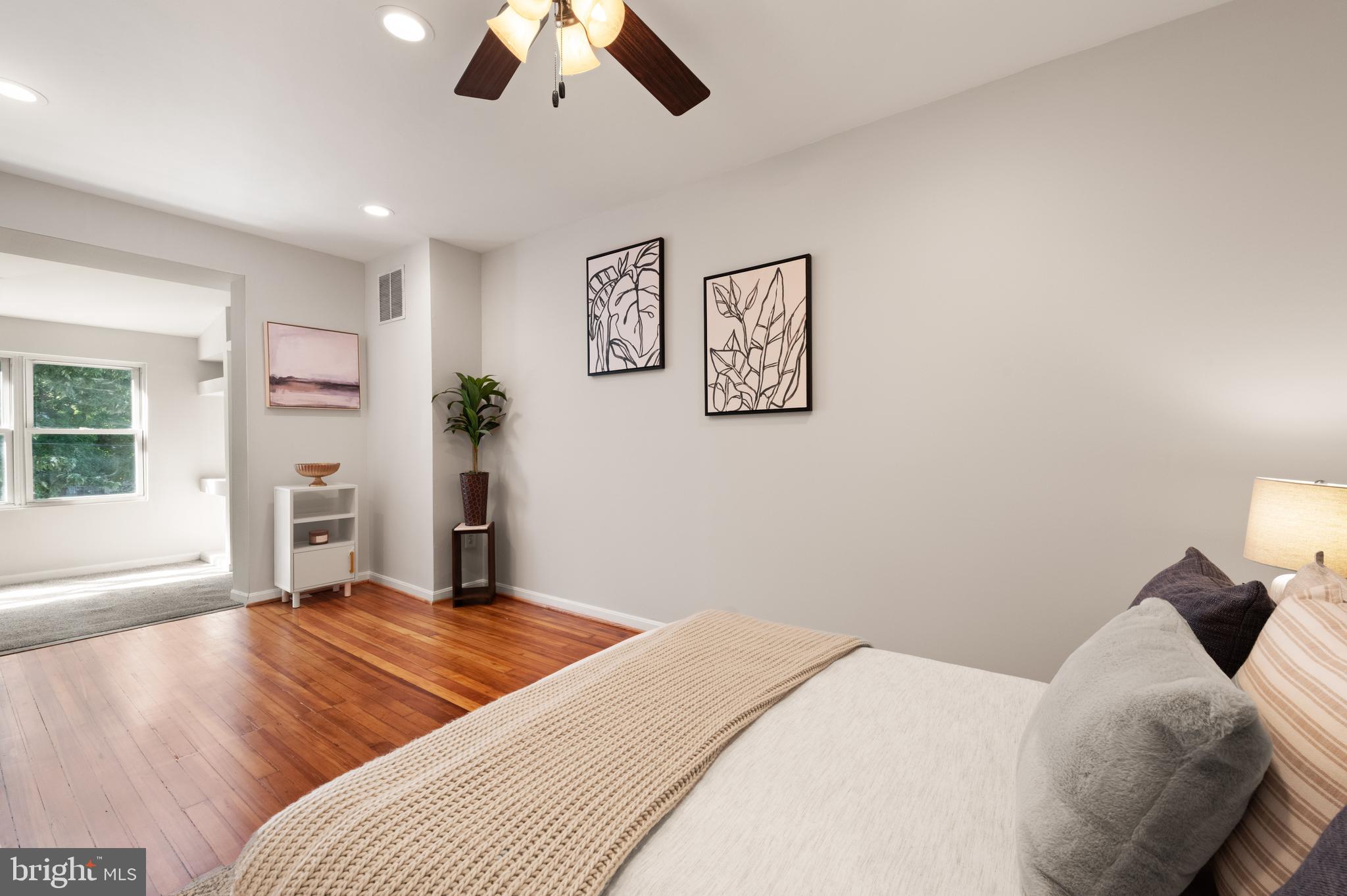 1427 MORSE STREET NE