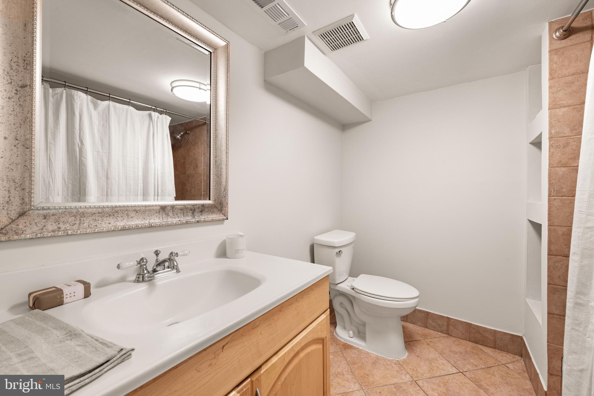 1427 MORSE STREET NE