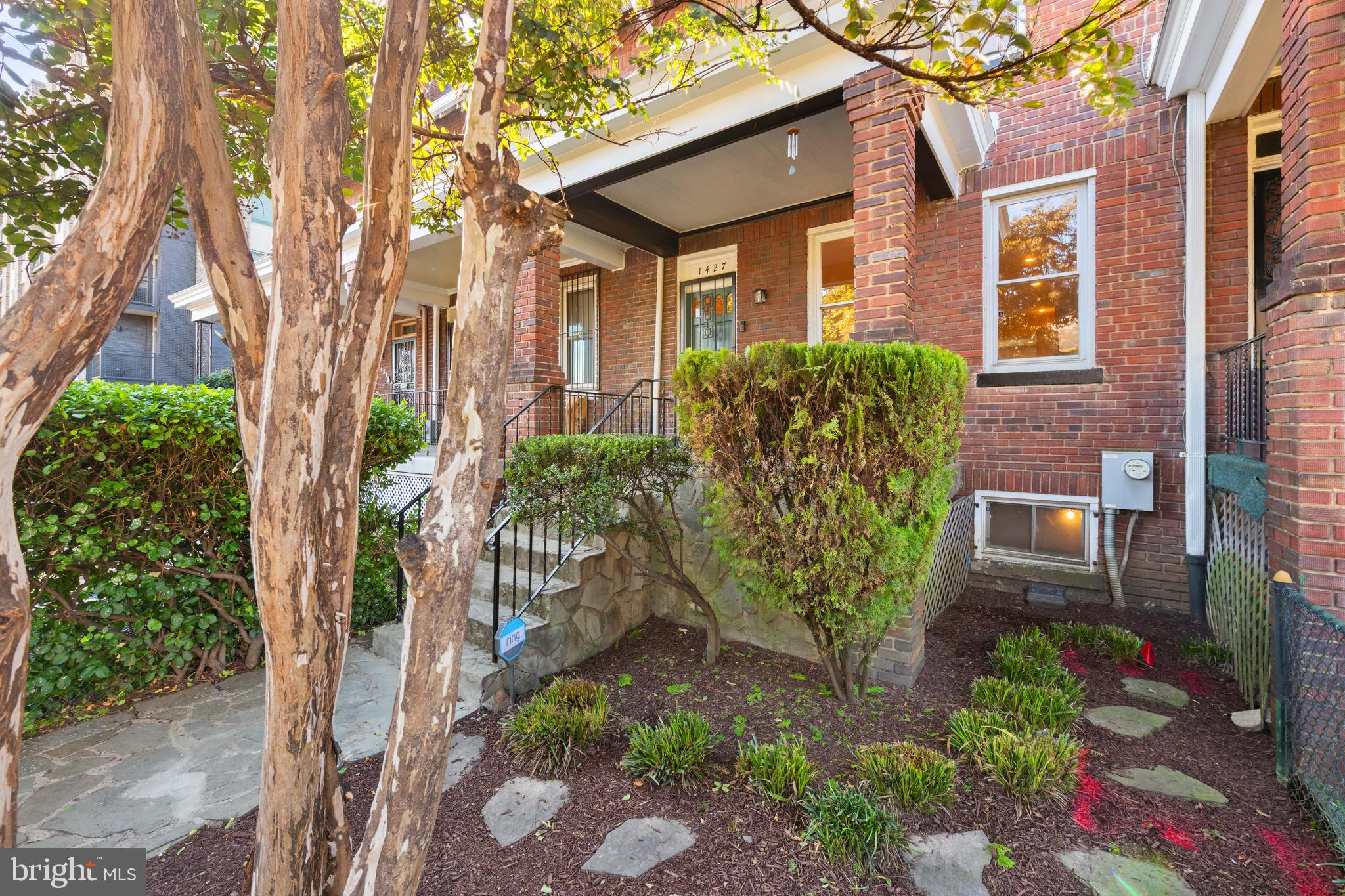 1427 MORSE STREET NE