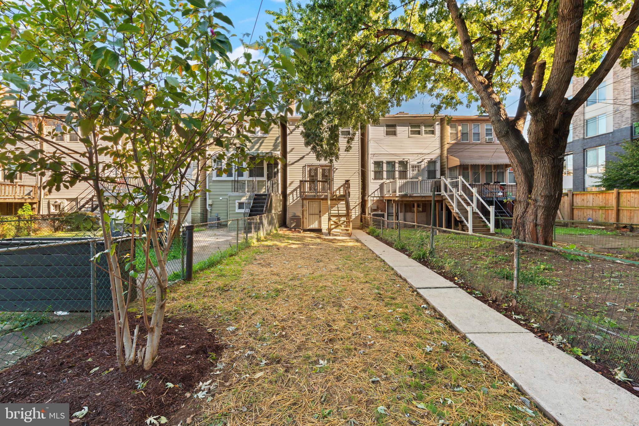 1427 MORSE STREET NE