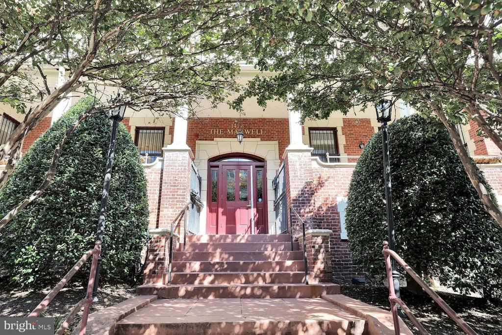 1419 CLIFTON STREET NW 301