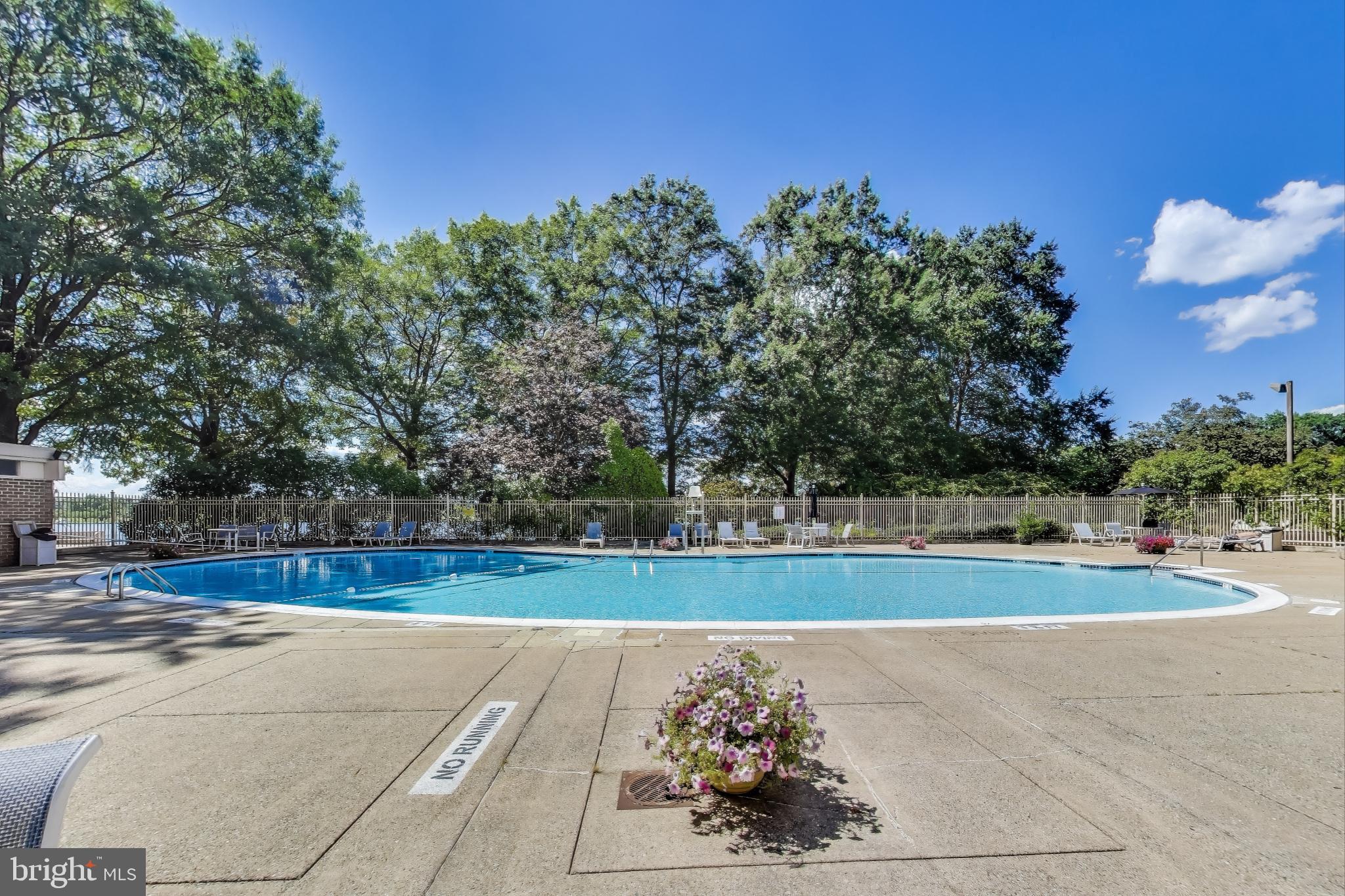 1435 4TH STREET SW B609