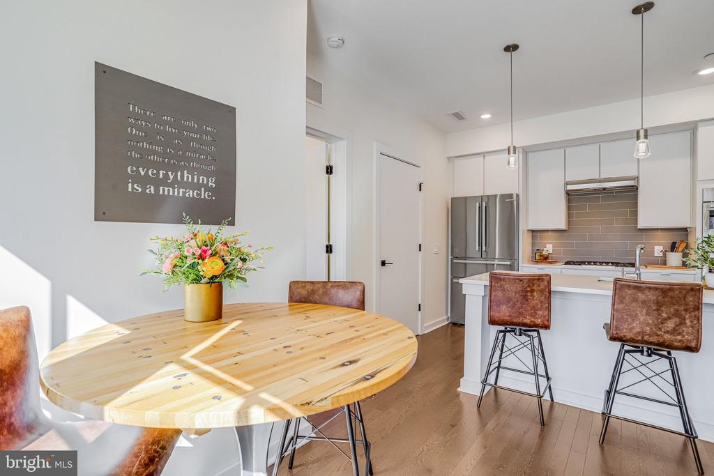 300 8TH STREET NE 404