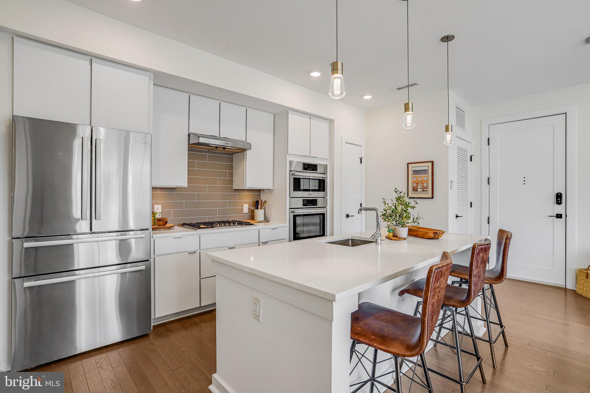300 8TH STREET NE 404