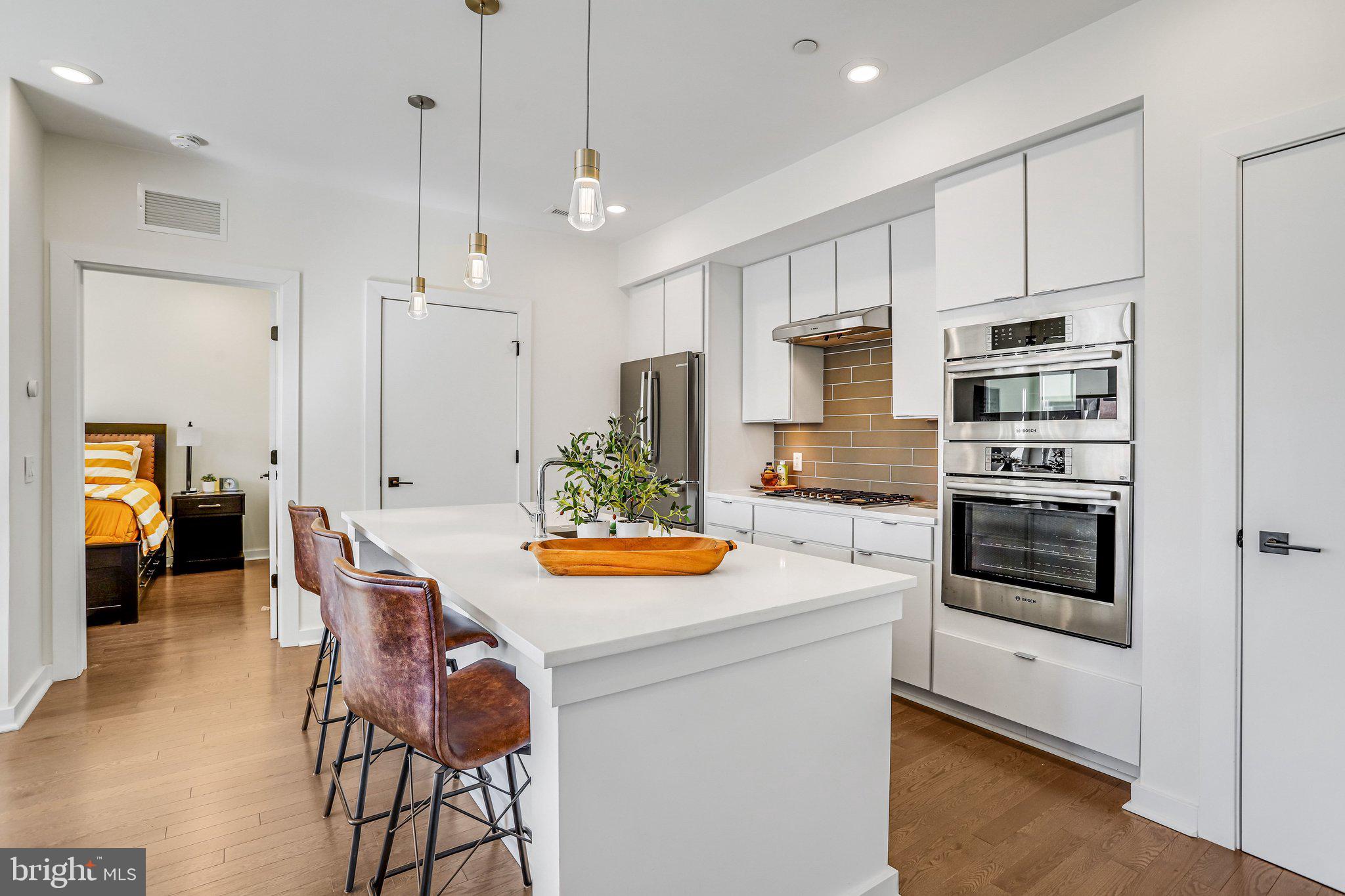 300 8TH STREET NE 404
