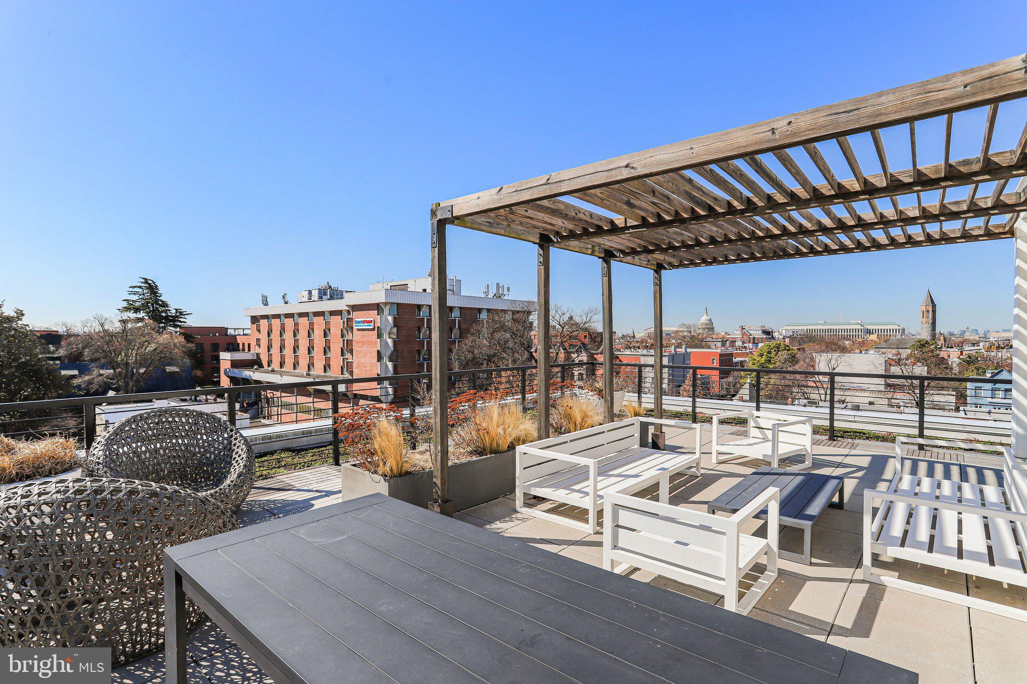 300 8TH STREET NE 404