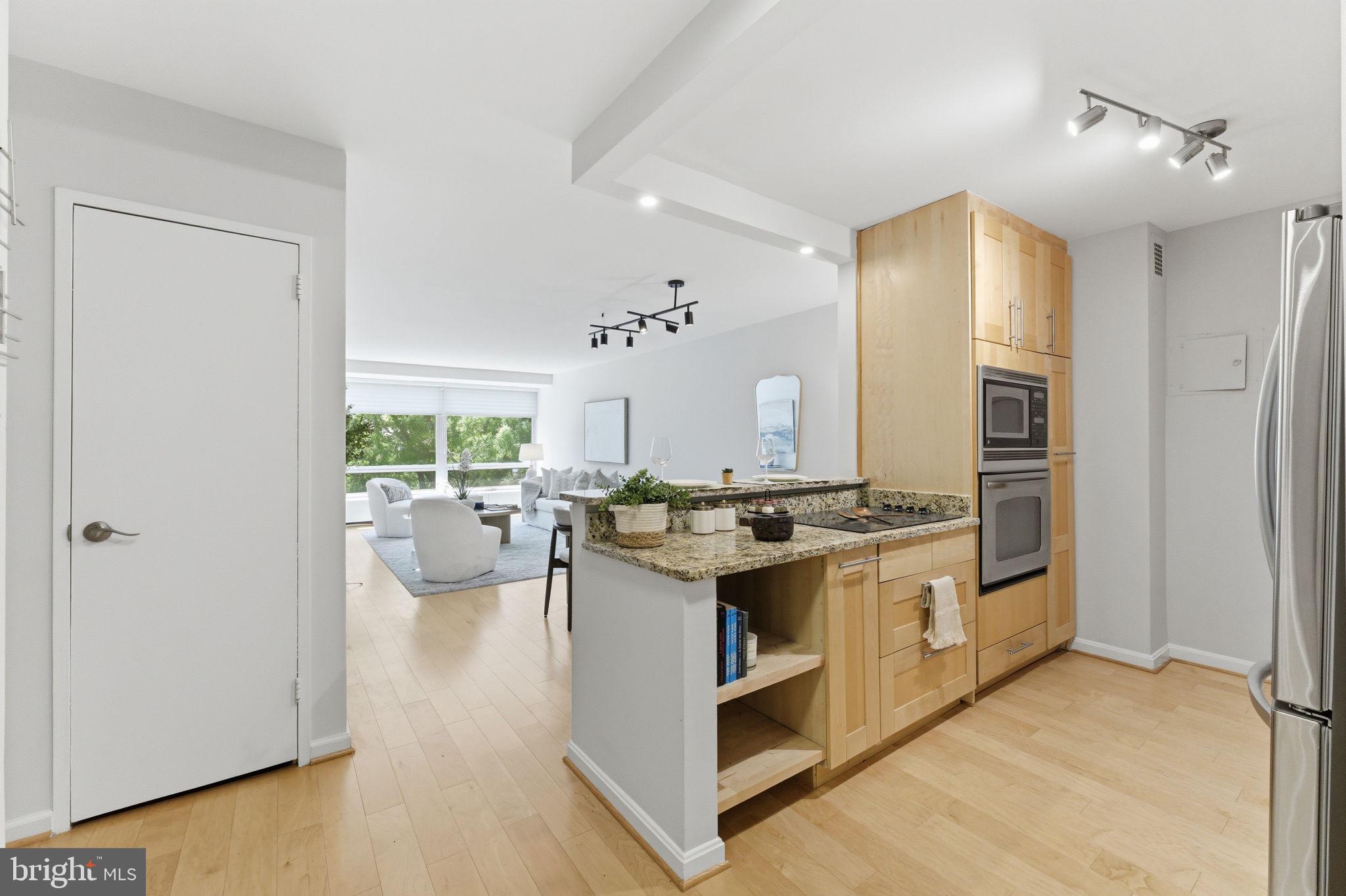 1435 4TH STREET SW B609