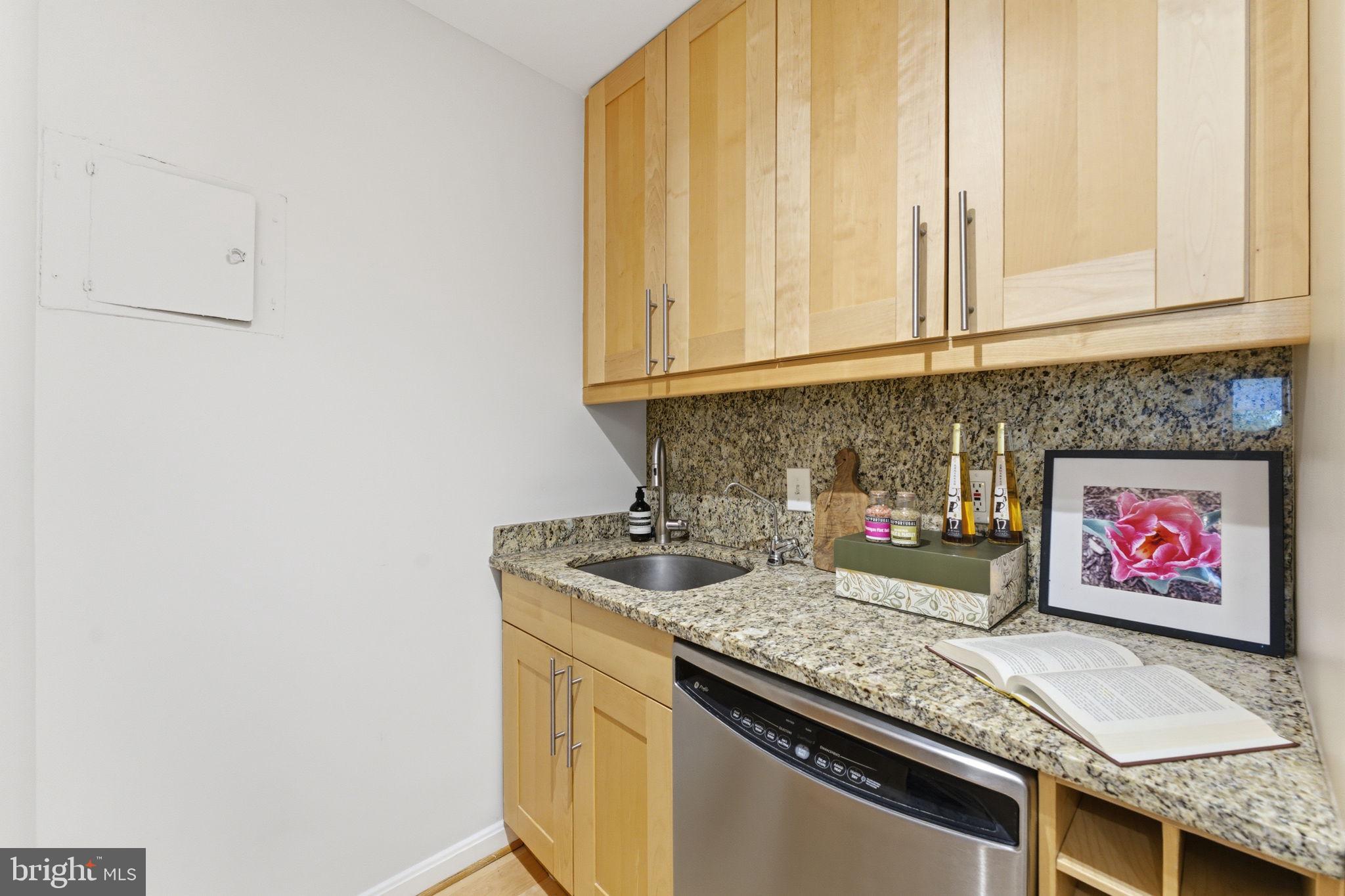 1435 4TH STREET SW B609