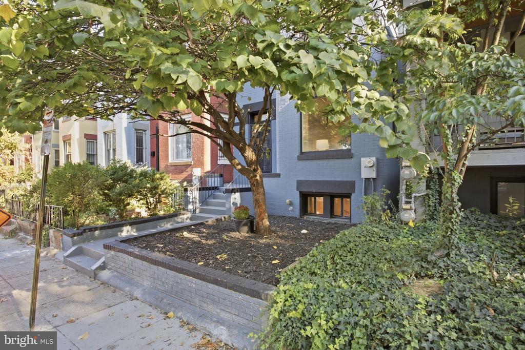1112 MONROE STREET NW