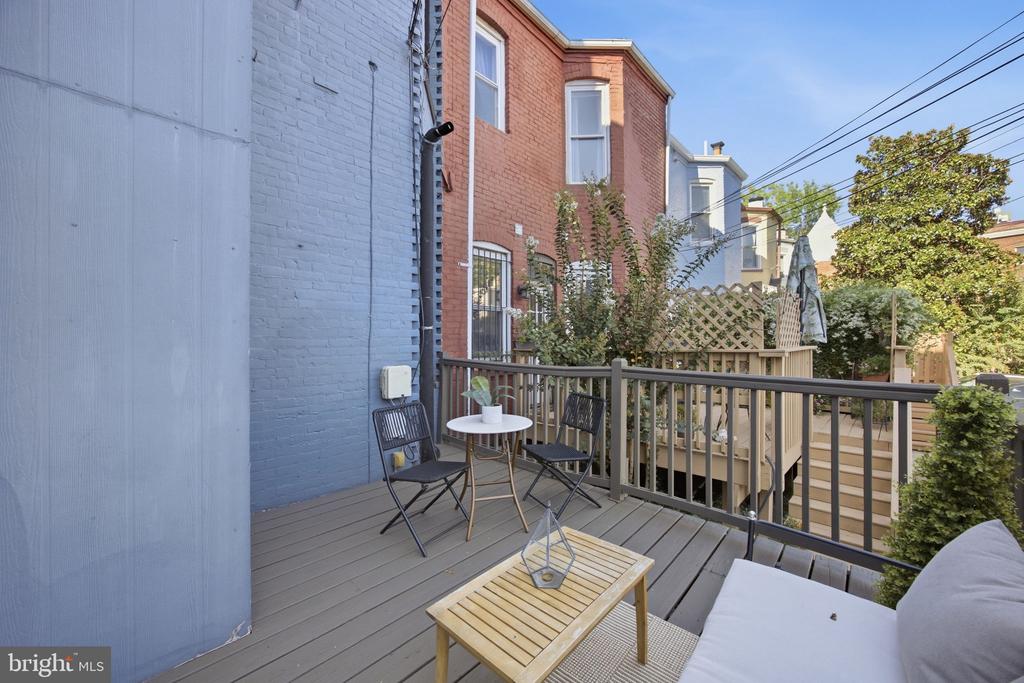 1112 MONROE STREET NW