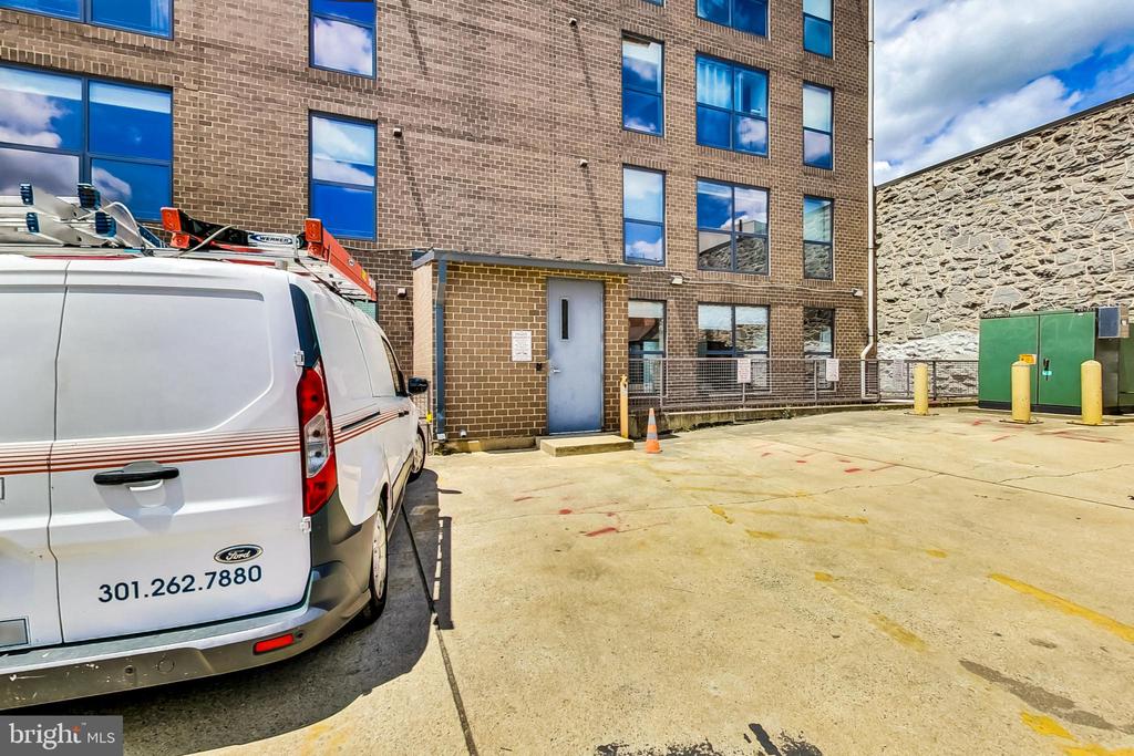 2301 CHAMPLAIN STREET NW Unit: T04
