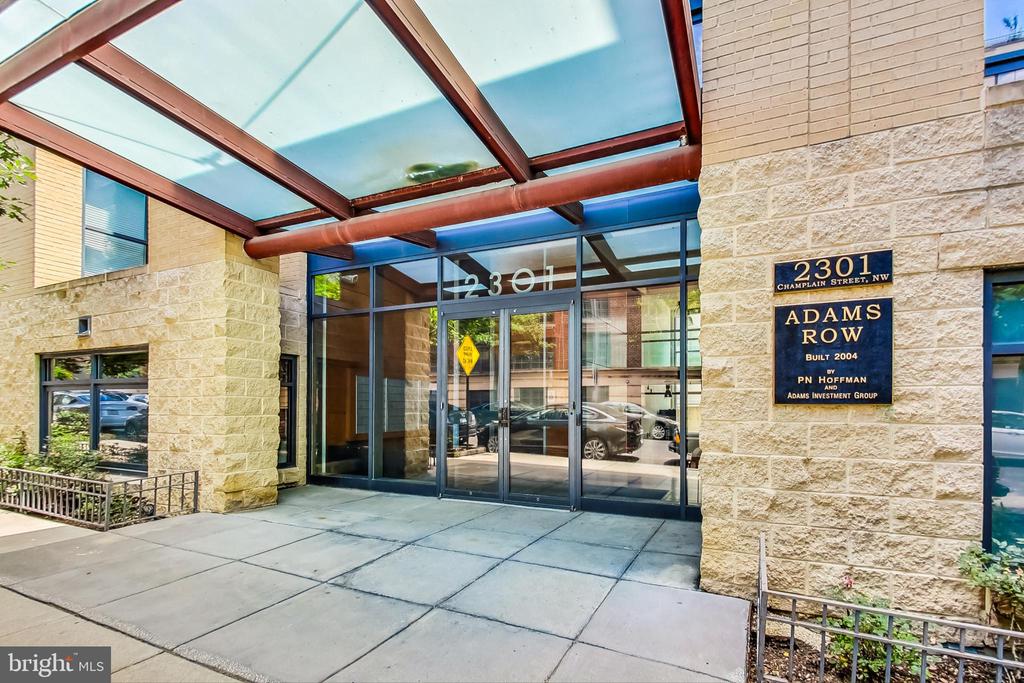 2301 CHAMPLAIN STREET NW Unit: T04