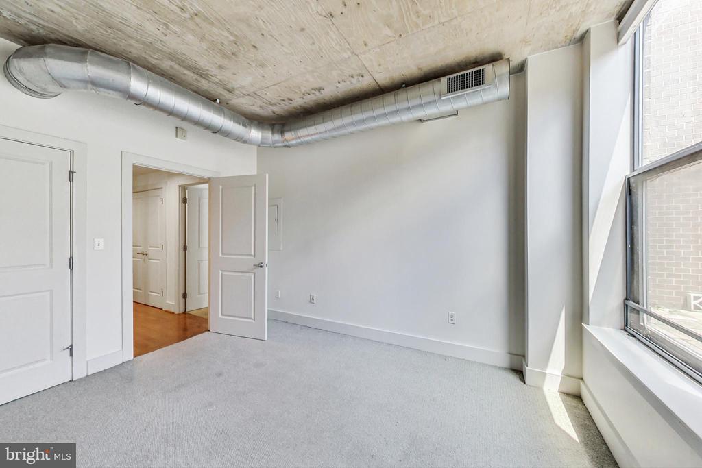 2301 CHAMPLAIN STREET NW Unit: T04
