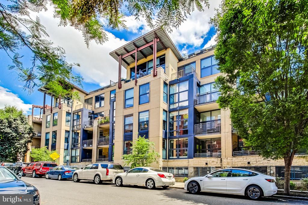 2301 CHAMPLAIN STREET NW Unit: T04