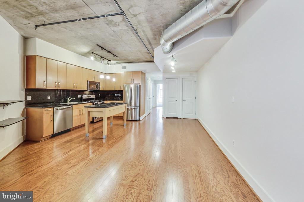 2301 CHAMPLAIN STREET NW Unit: T04