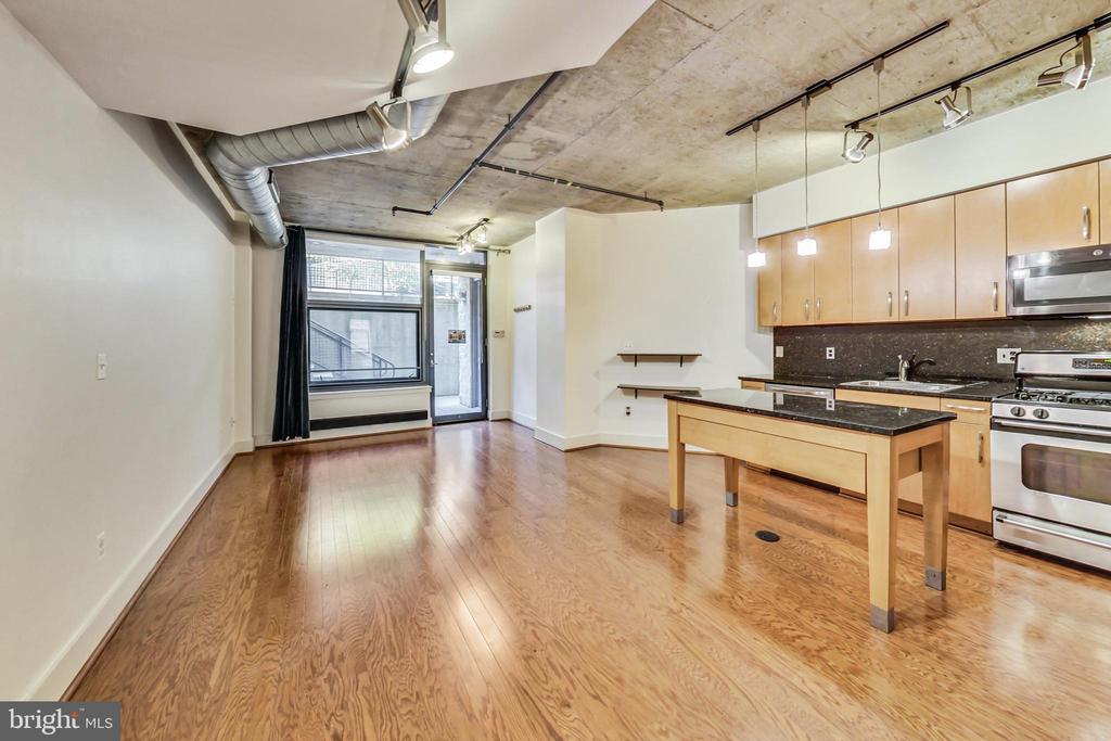 2301 CHAMPLAIN STREET NW Unit: T04