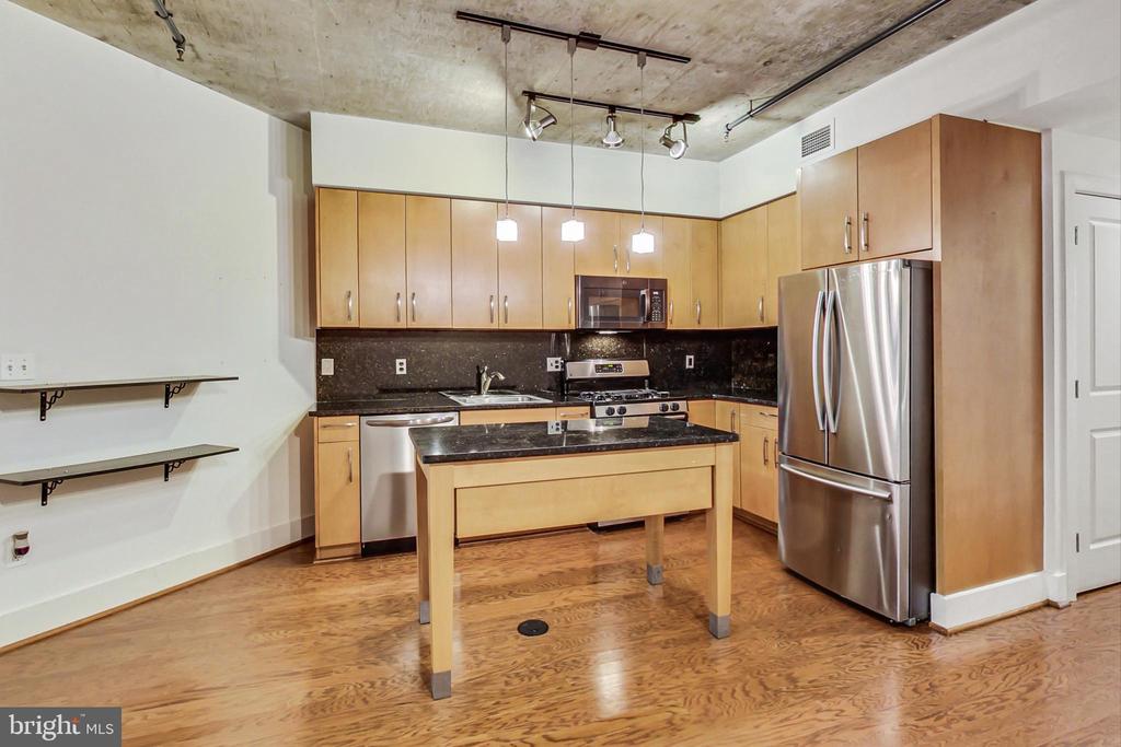 2301 CHAMPLAIN STREET NW Unit: T04