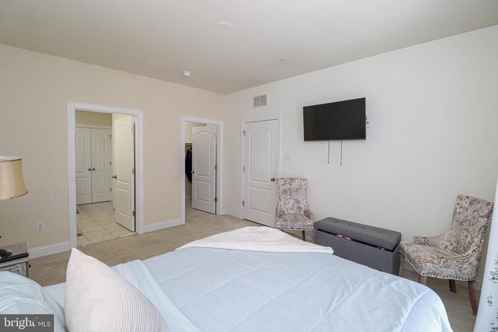 7419 OSPREY LANDING DRIVE