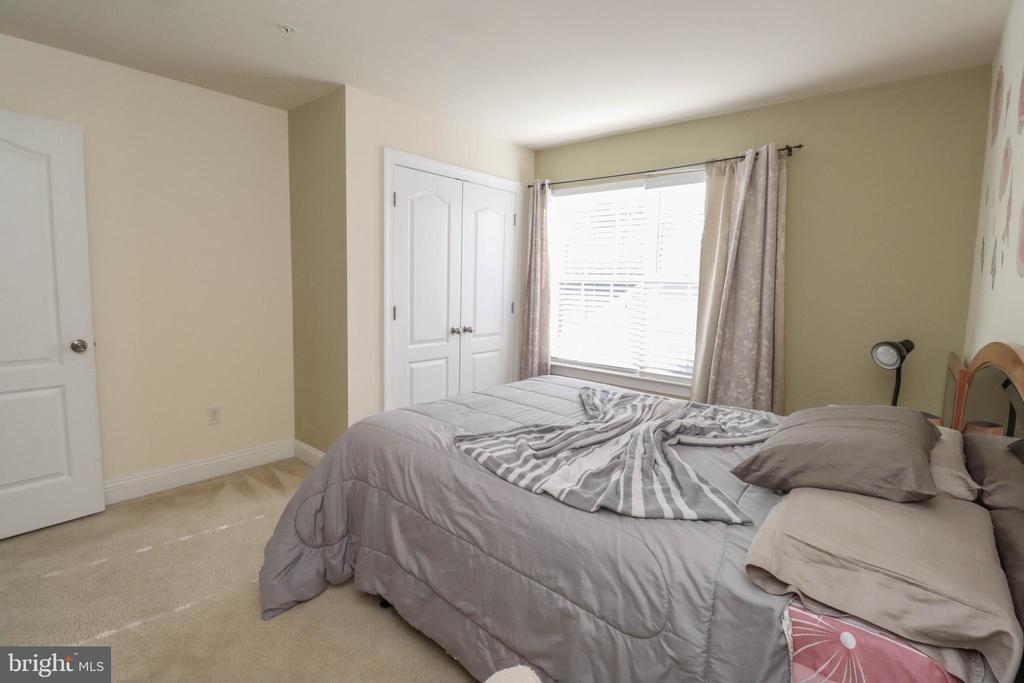 7419 OSPREY LANDING DRIVE