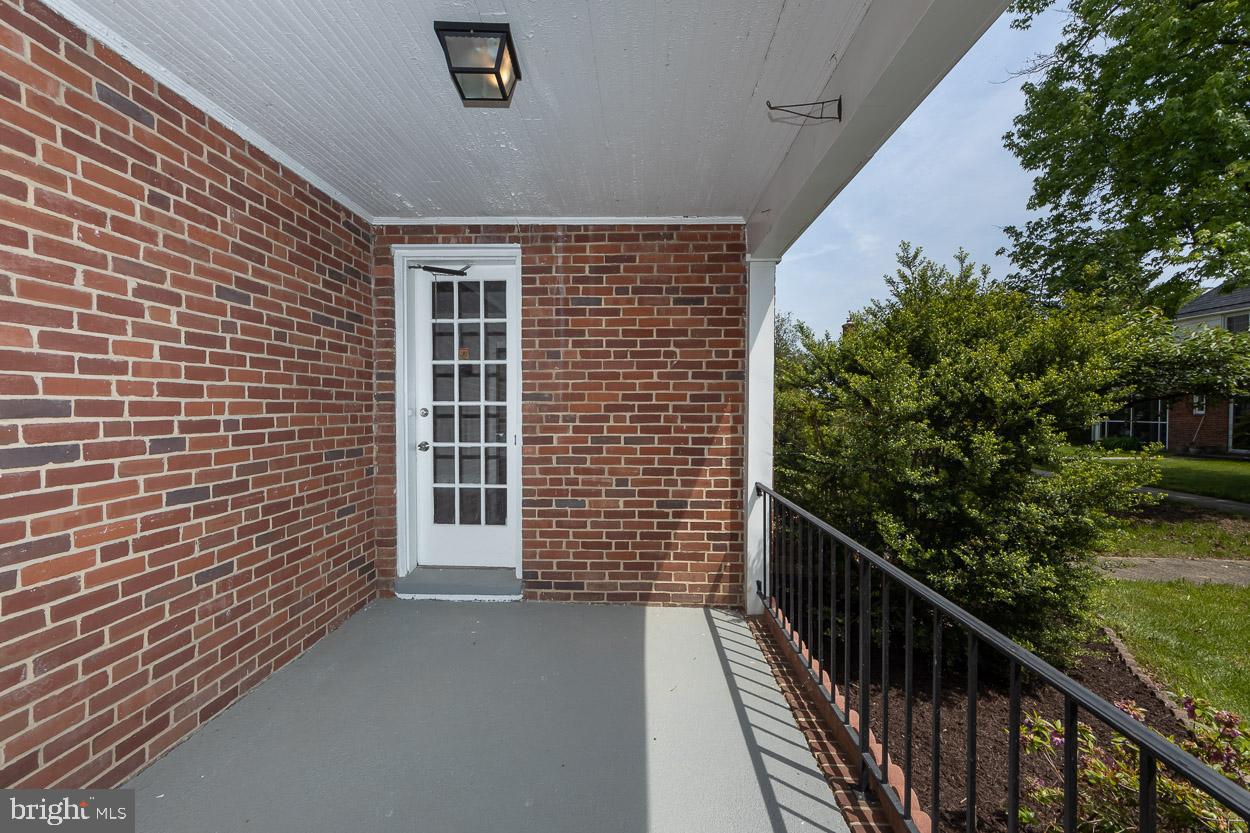 310 Eastway Ct