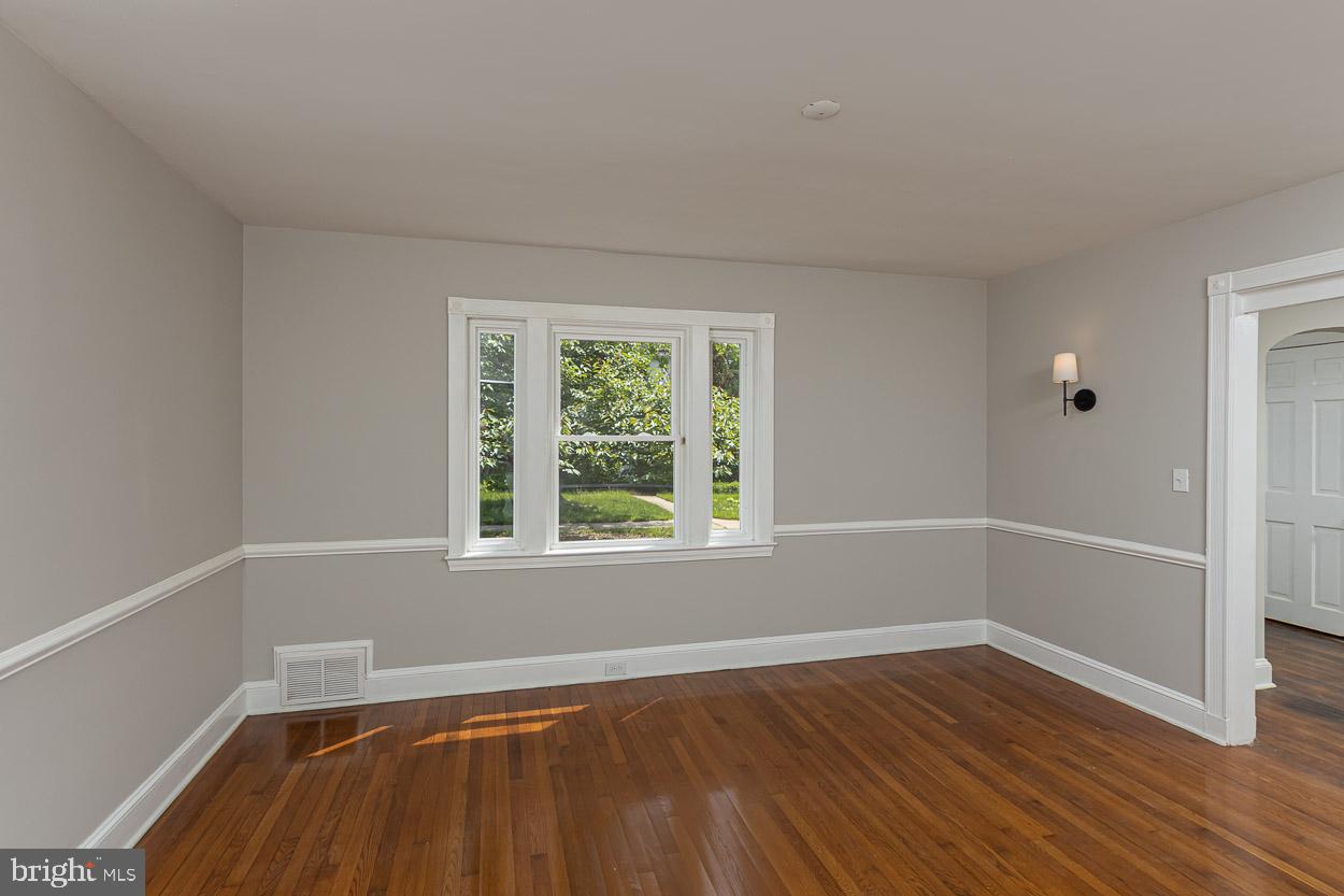 310 Eastway Ct