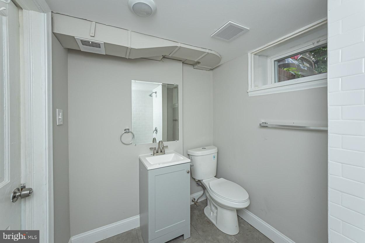 310 Eastway Ct