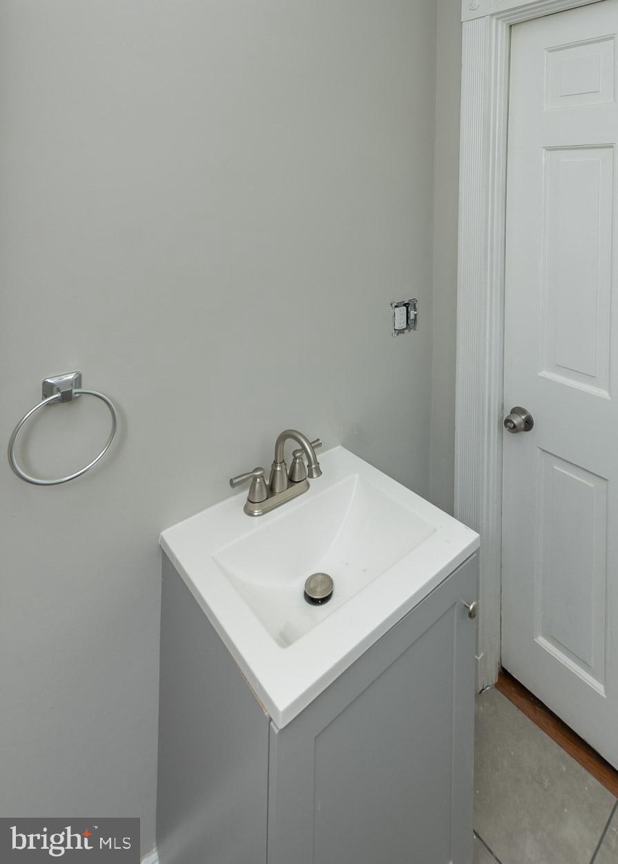 310 Eastway Ct