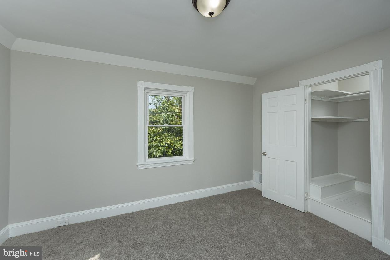310 Eastway Ct
