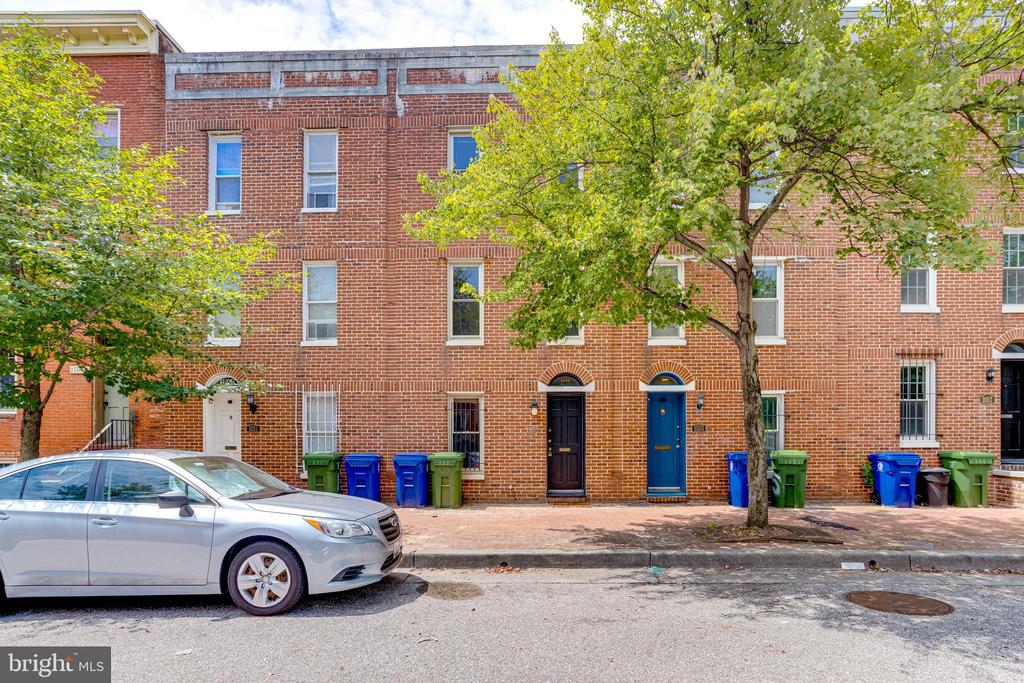 1053 W Barre St W