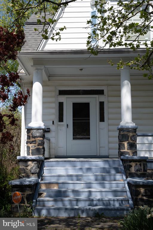 2900 MONTEBELLO TERRACE