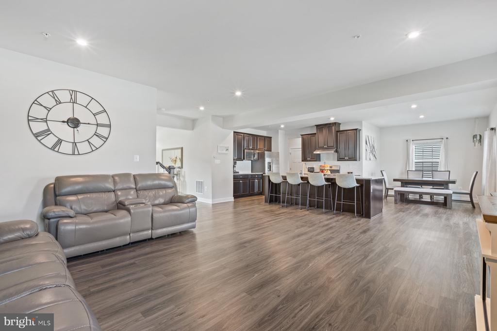 6720 Serviceberry Dr