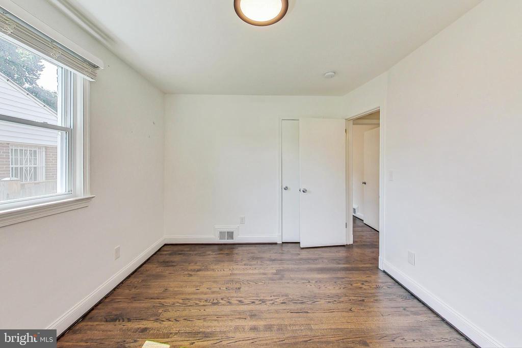 1906 Alberti Dr