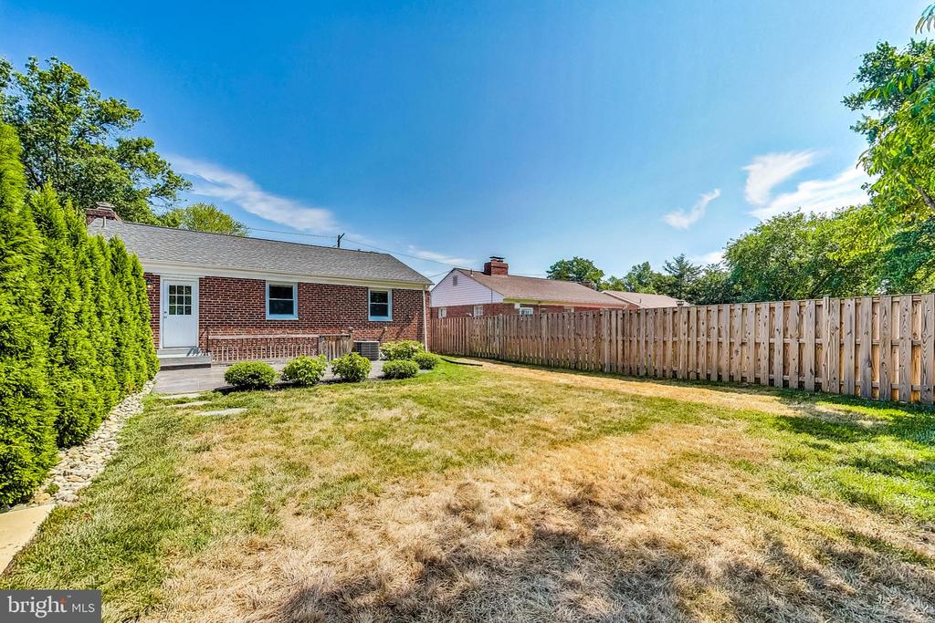1906 Alberti Dr
