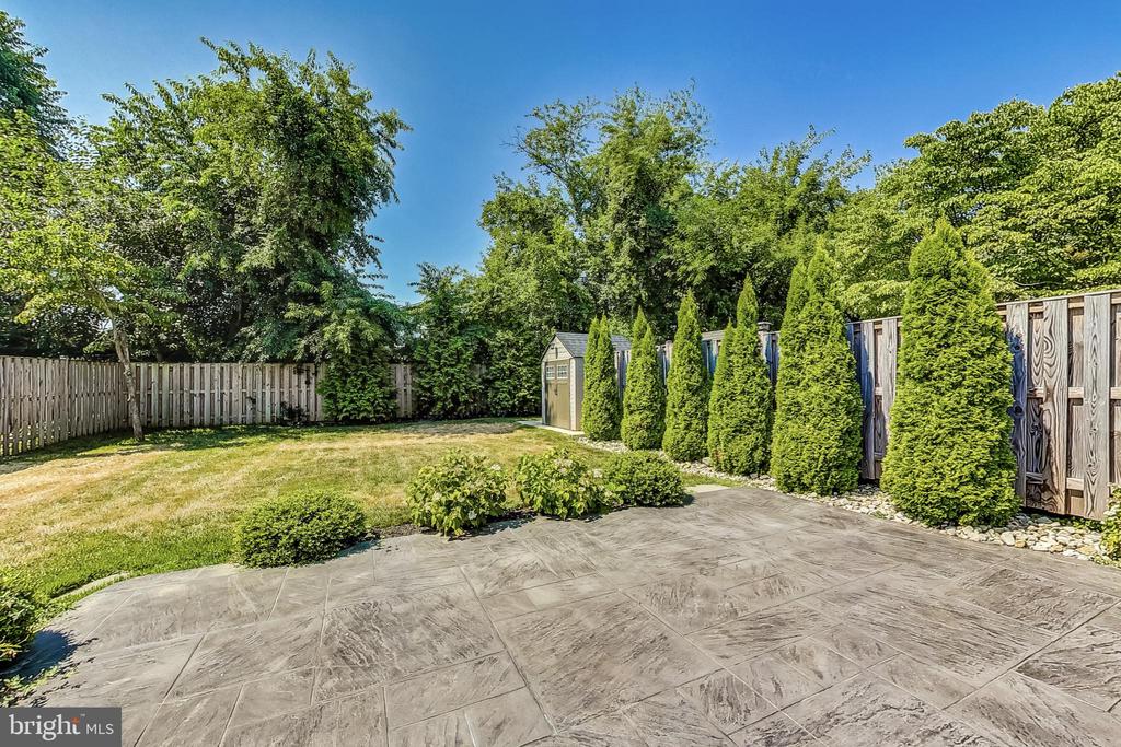 1906 Alberti Dr
