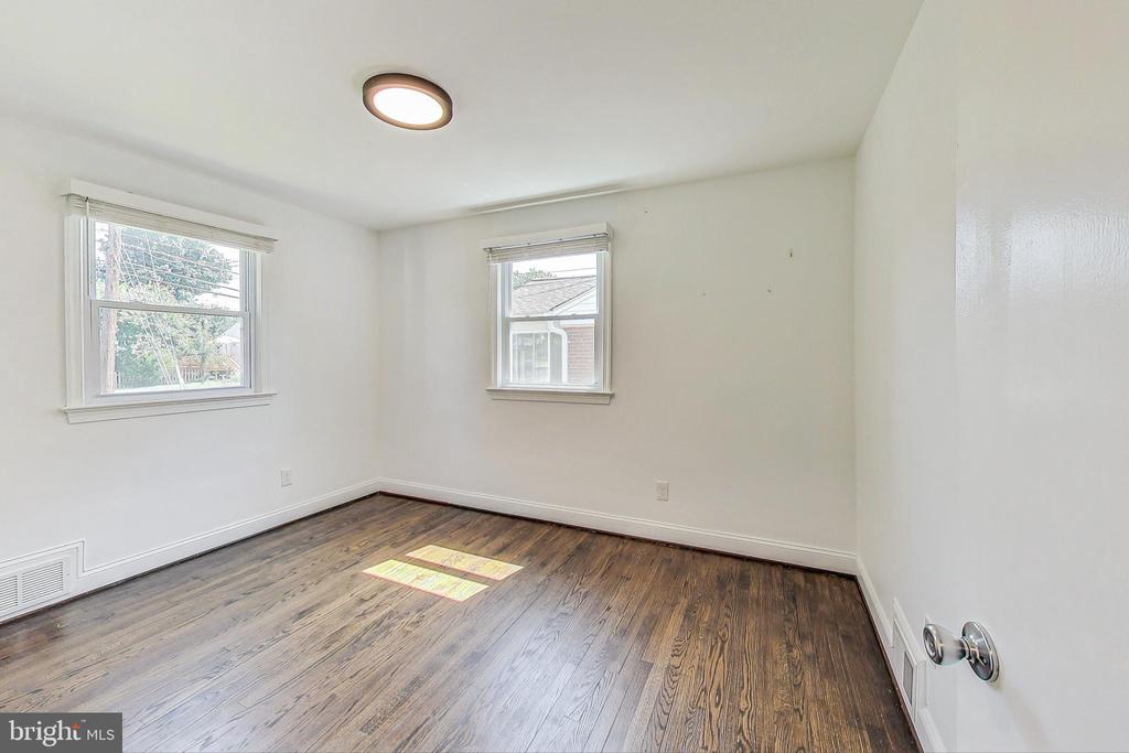 1906 Alberti Dr