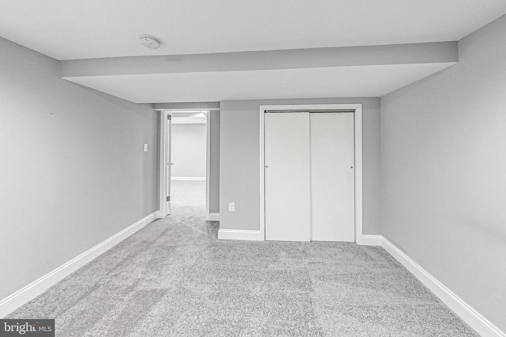 1906 Alberti Dr
