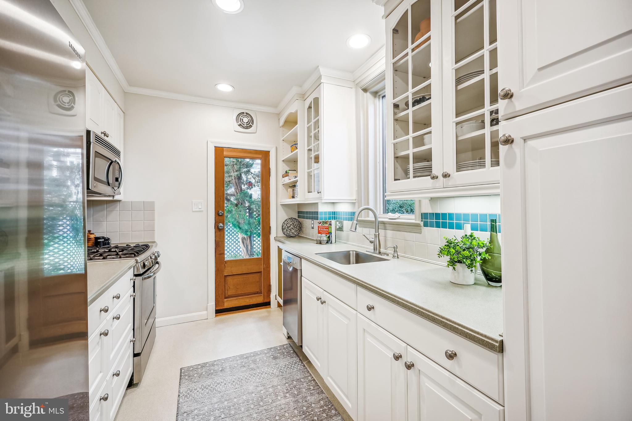 8904 Colesville Rd