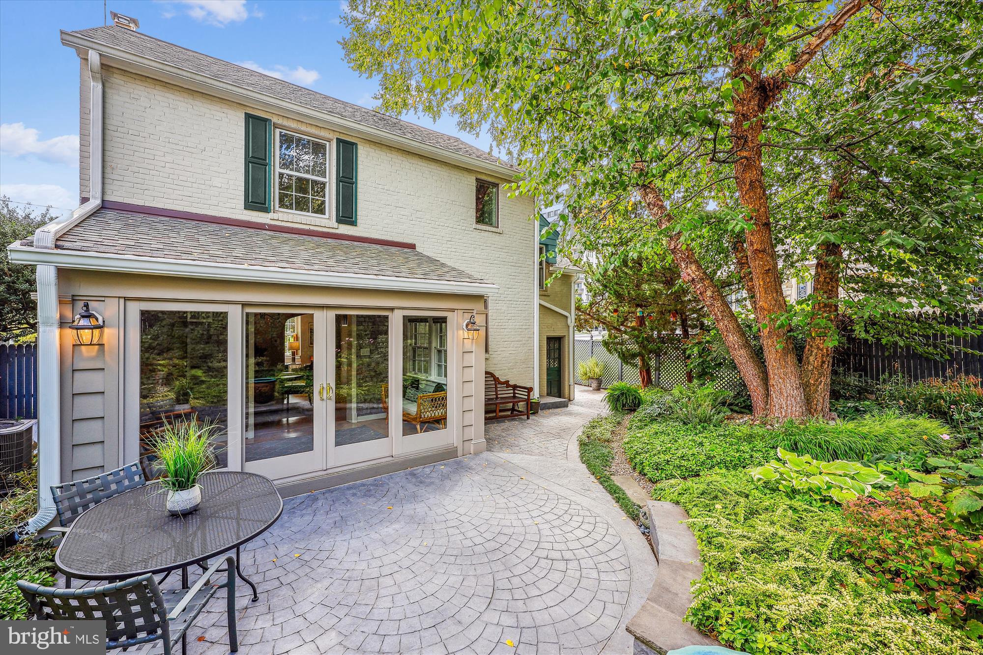 8904 Colesville Rd
