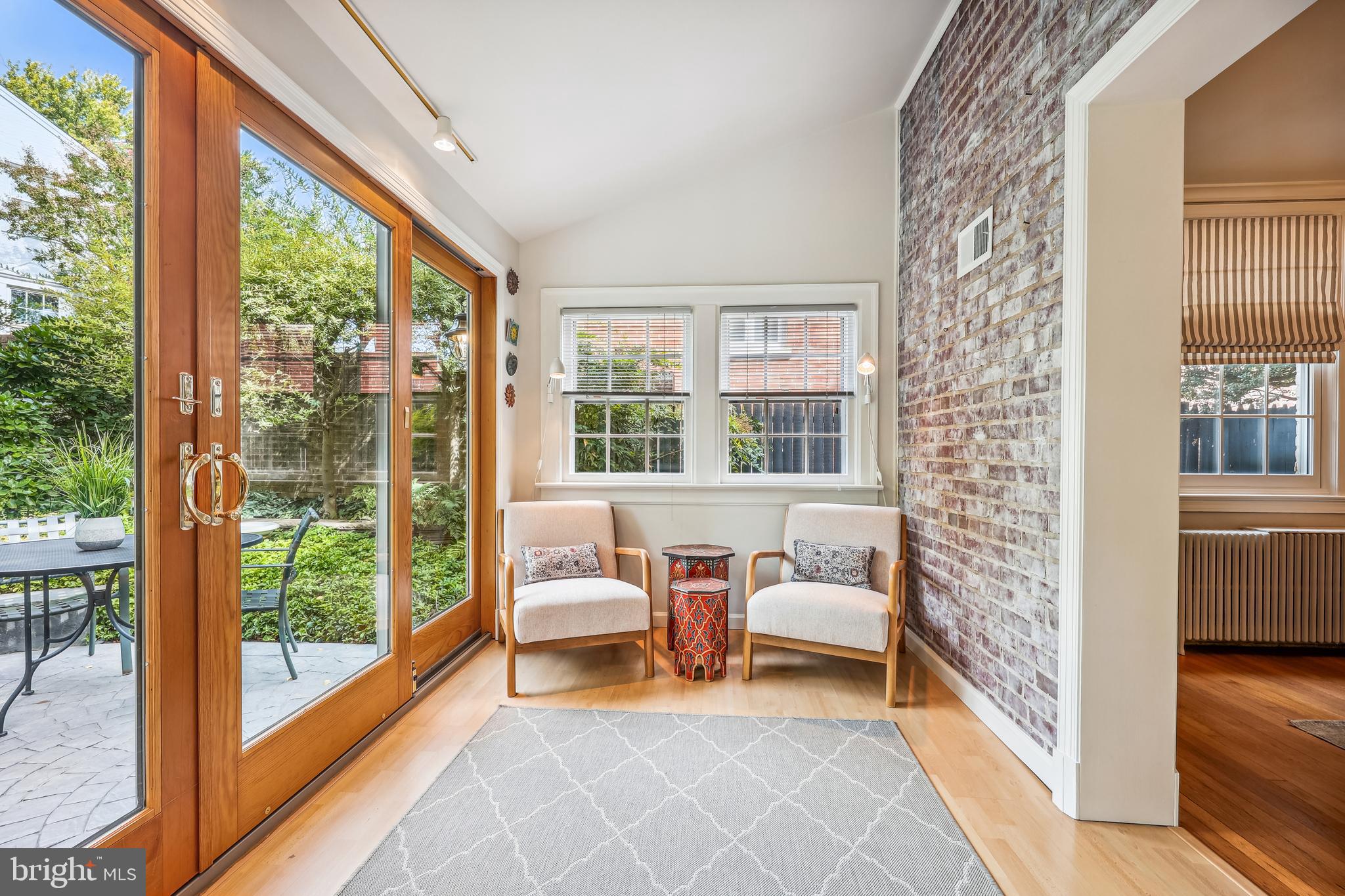 8904 Colesville Rd