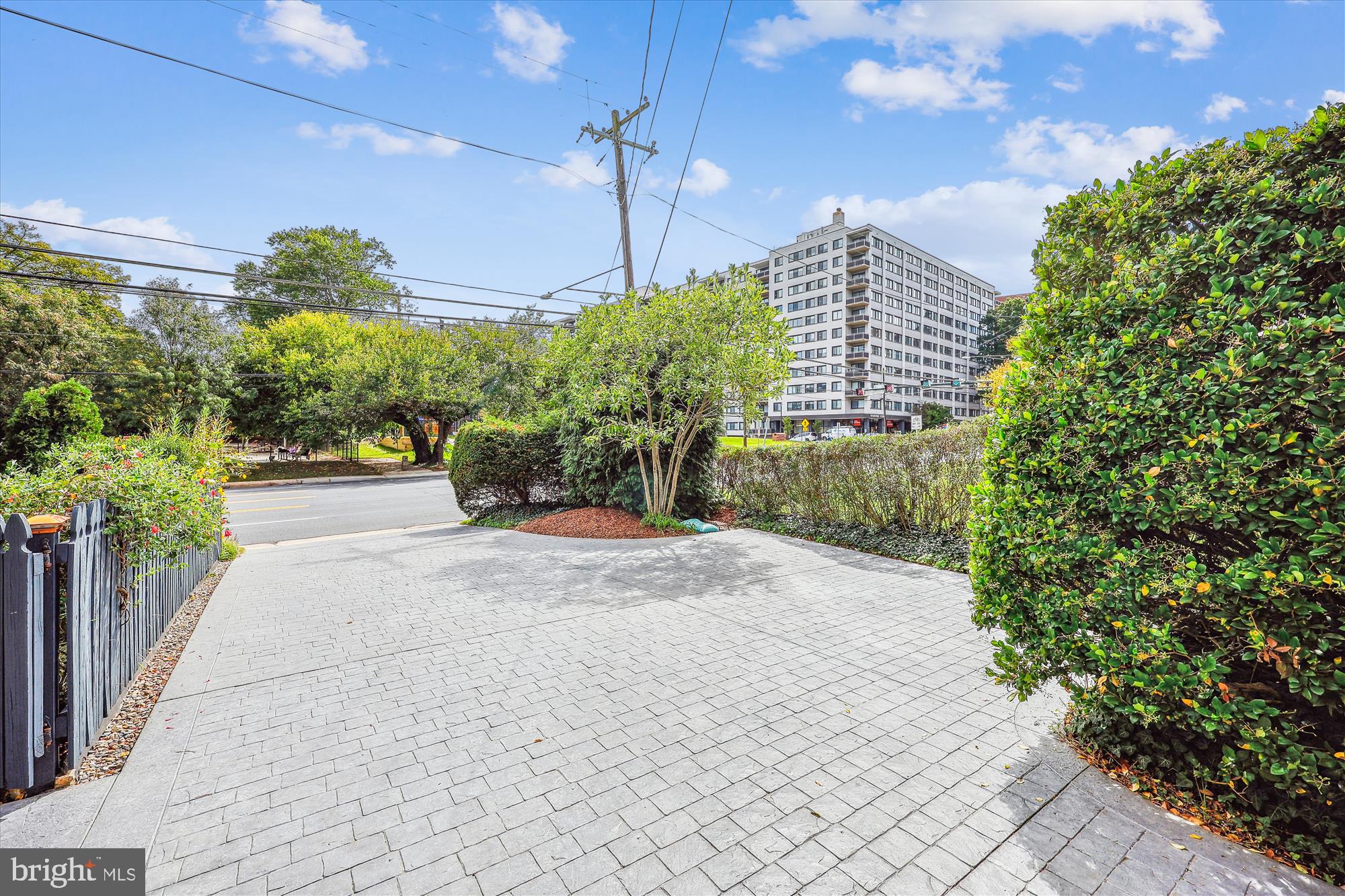 8904 Colesville Rd