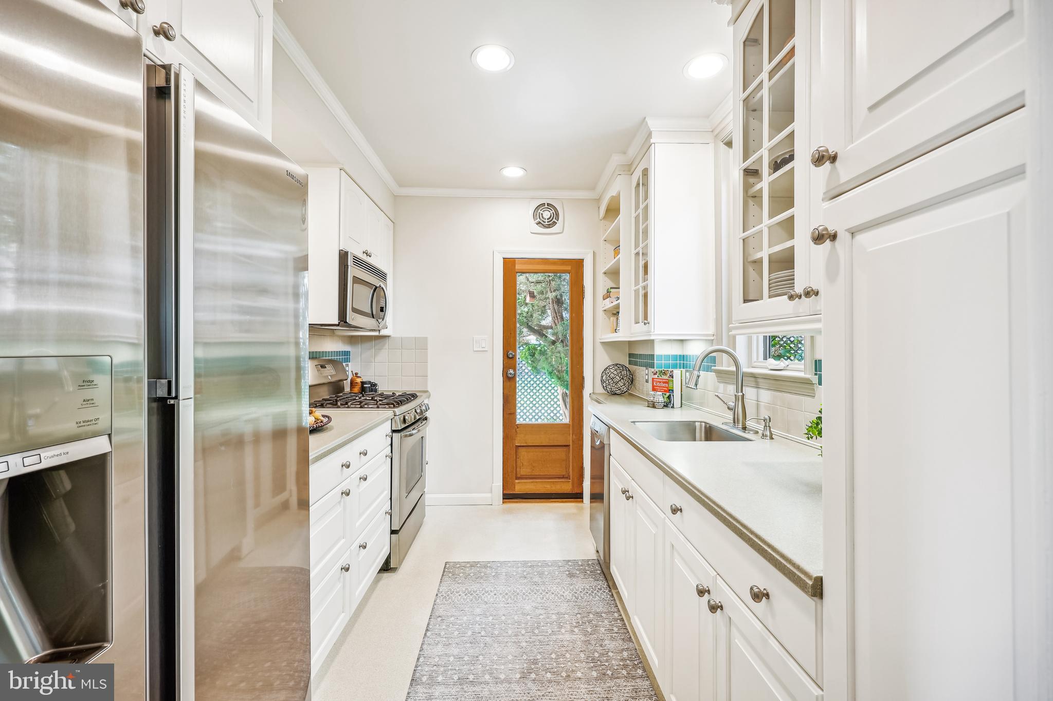 8904 Colesville Rd