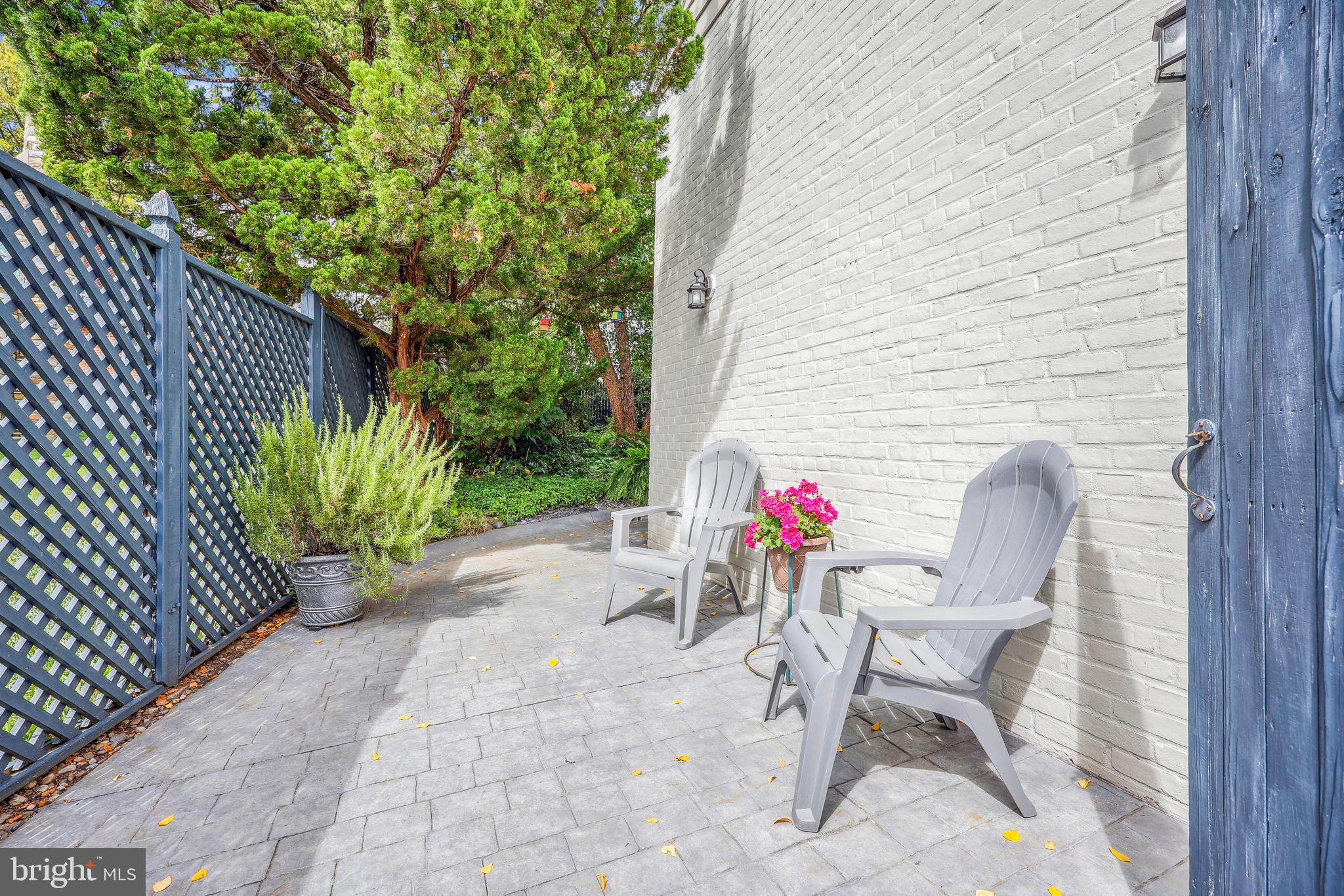 8904 Colesville Rd